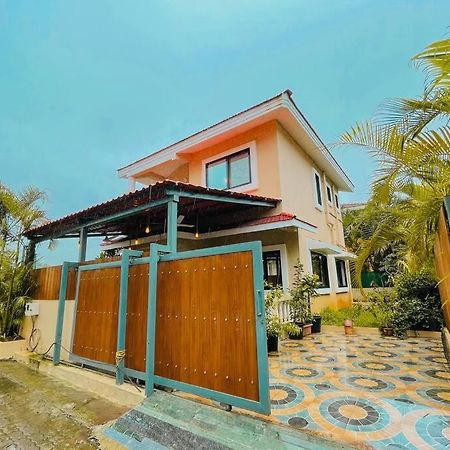 Corner House, Lonavla By Meheru-4 Bhk Villa With Pool Eksteriør billede
